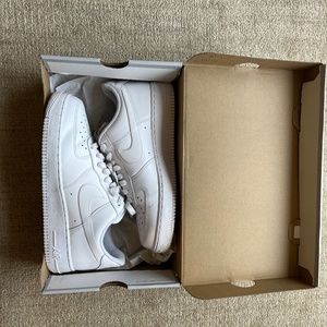 Nike Air Force Men’s 9 like new